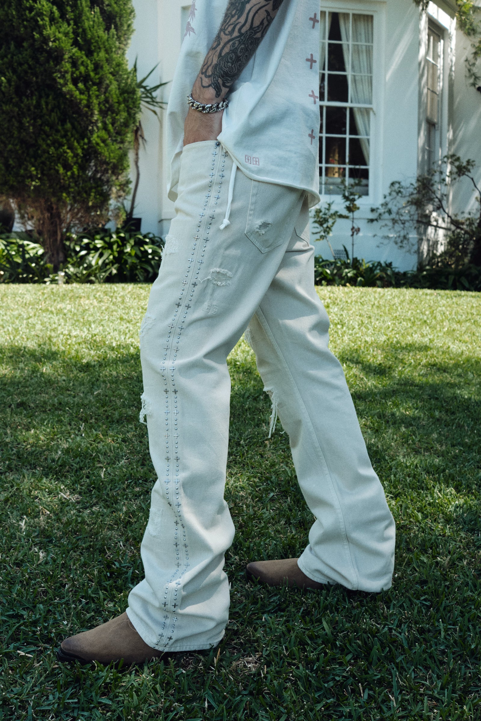 MENS BRONKO IVORY TRASHED BOOTCUT DENIM JEANS