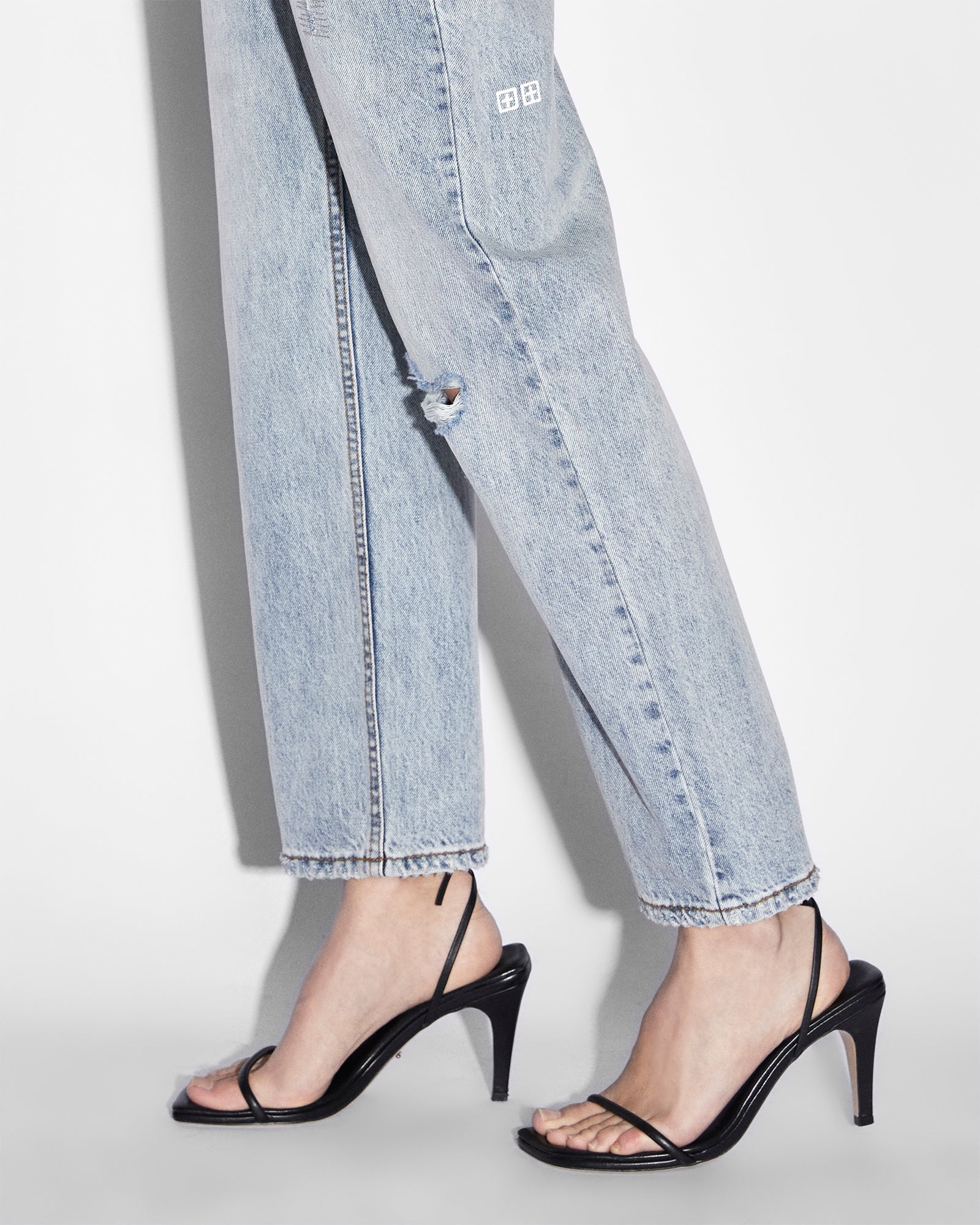 WOMENS  BROOKLYN JEAN SKREAM TRASHED STRAIGHT DENIM JEANS