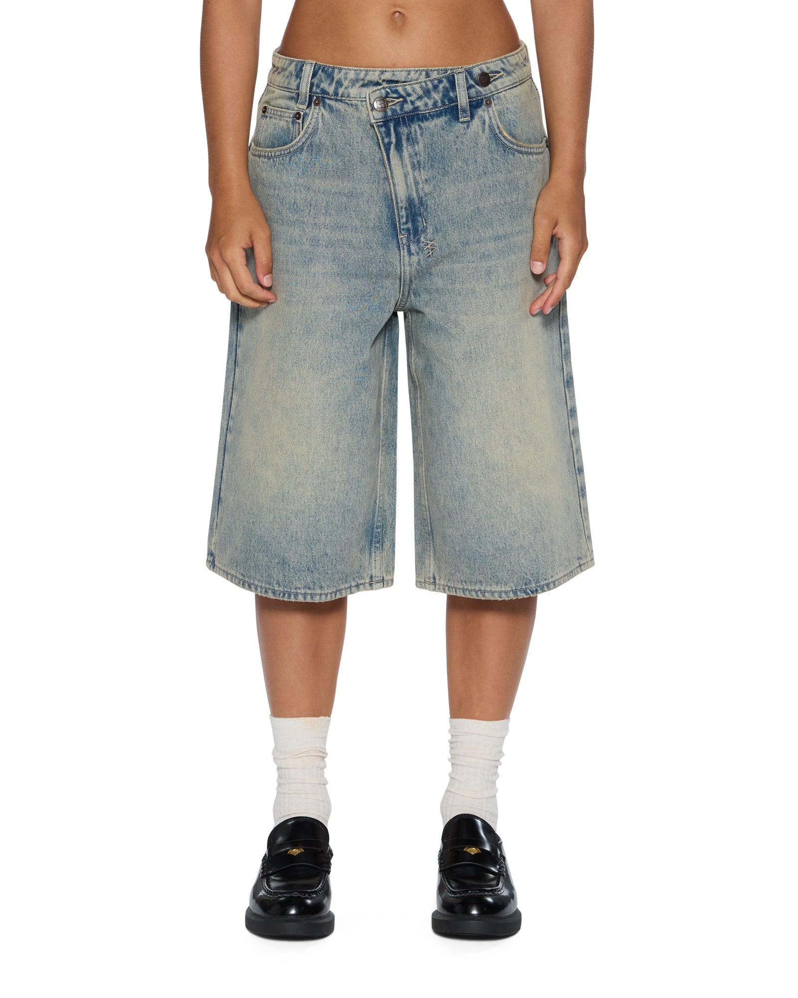 WOMENS  LOW RIDER SHORT FOLK RELAXED WALKSHORTS
