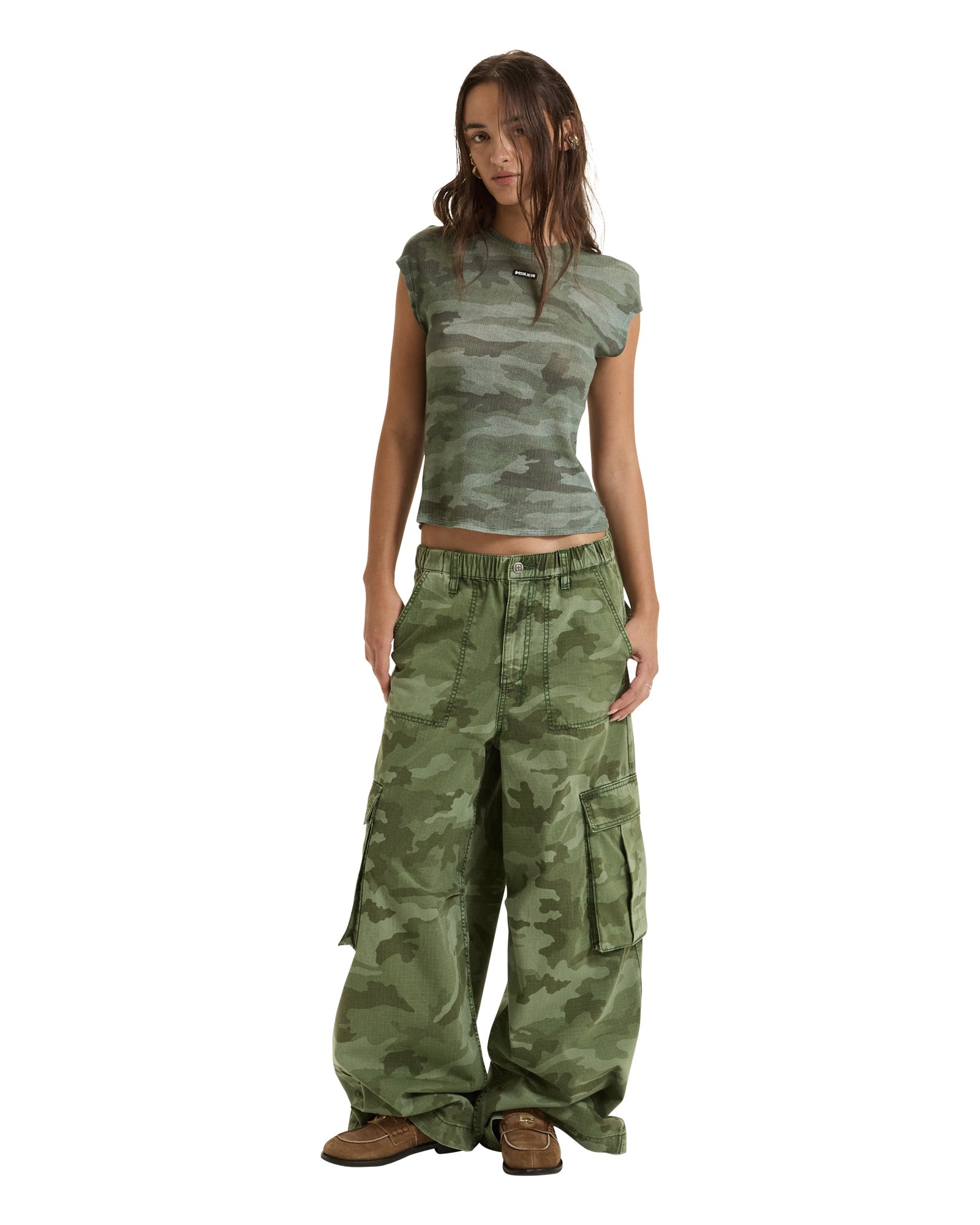 SHEER RIB CAMO SLIM TEE