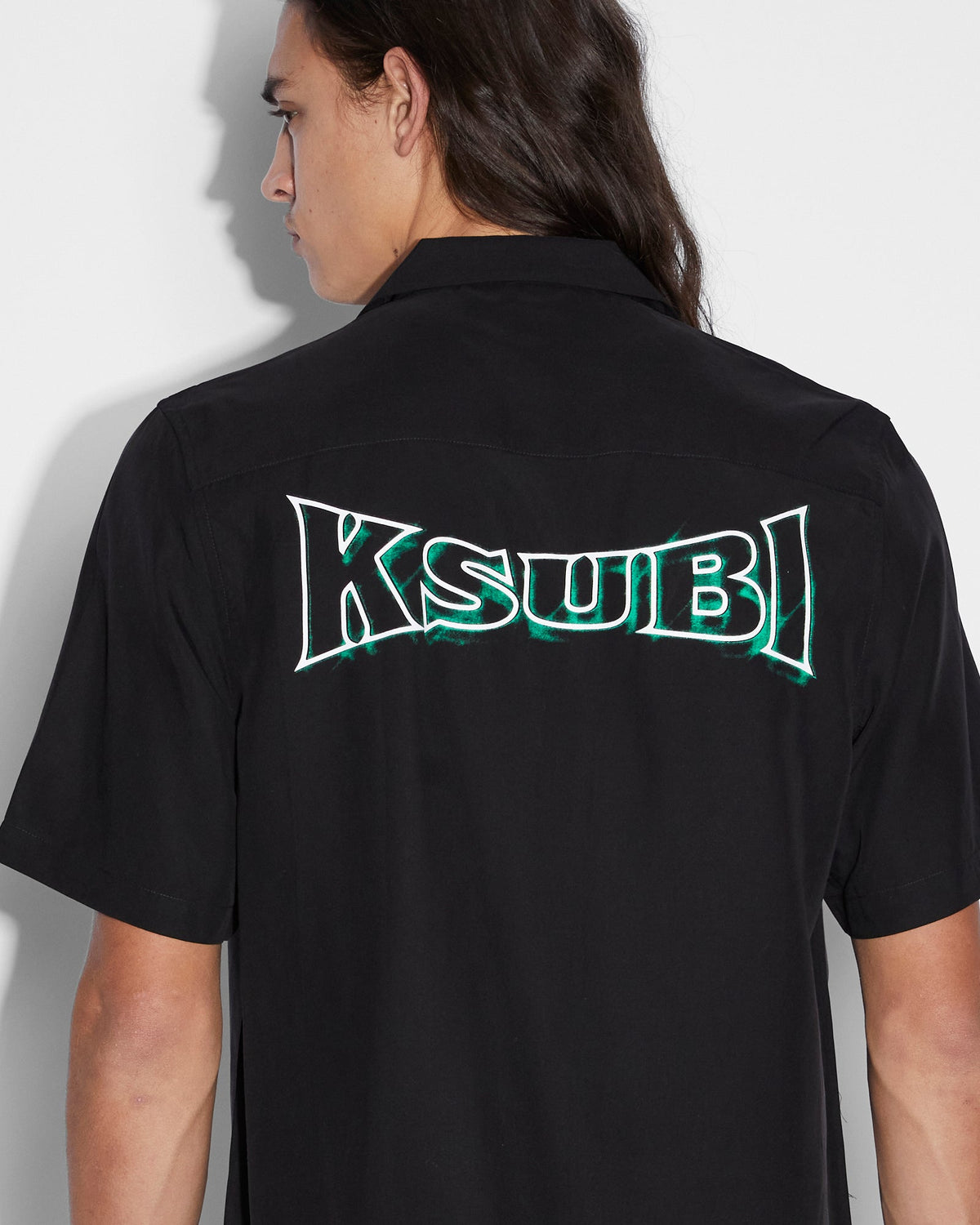 MENS NEON RESORT SS SHIRT BLACK SHIRTS
