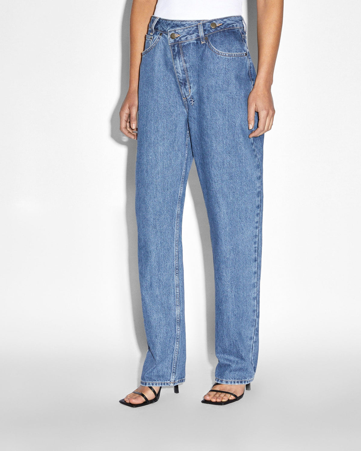 WOMENS RELAX JEAN HERITAGE DENIM JEANS